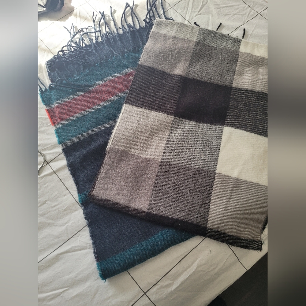 Men's plaid scarves